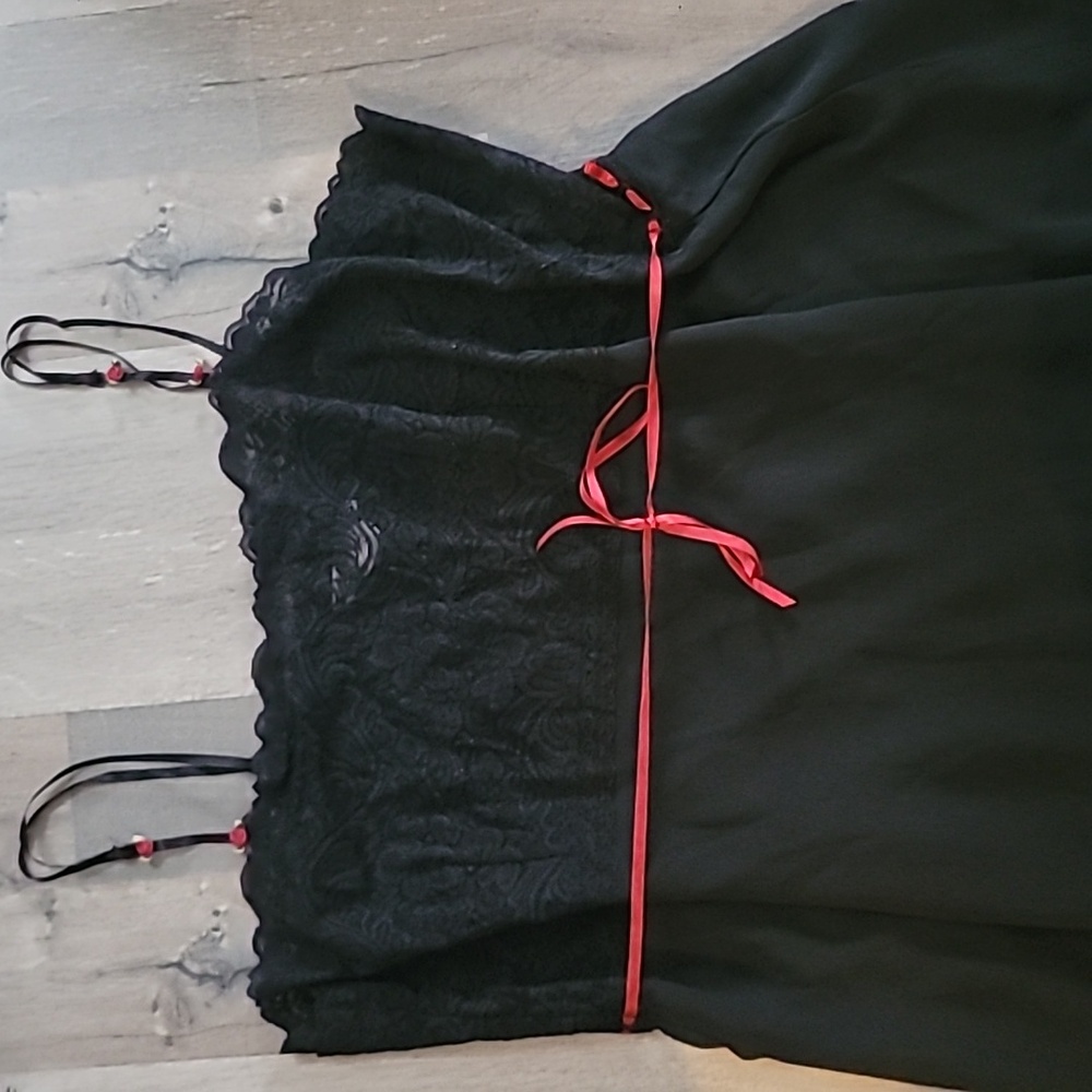 Cacique Rose Black & Red Lace Maxi Nighty With Side Slits Size 26/28 4x Vintage - Picture 2 of 7